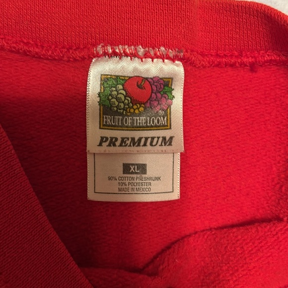 Fruit of the Loom red Christmas sweatshirt w/teddy bears and Christmas 🎄 tree - Picture 4 of 5